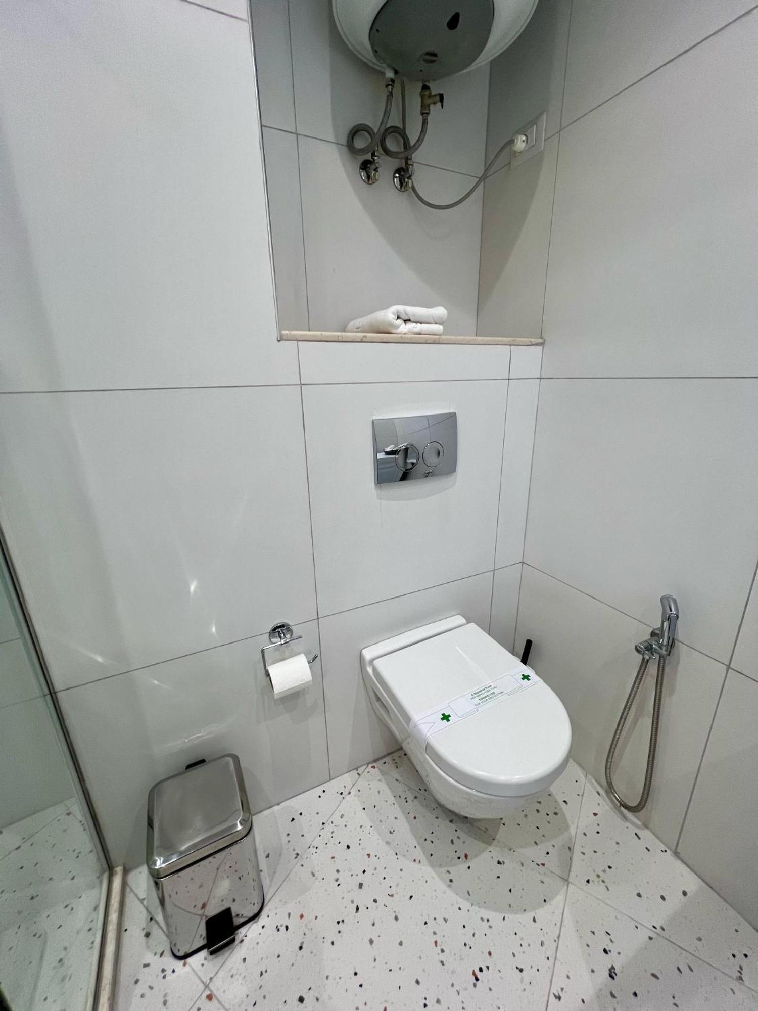 Metropolitan Charm: Cozy 1Br In 7Min To Skanderbeg Lägenhet Tirana Exteriör bild