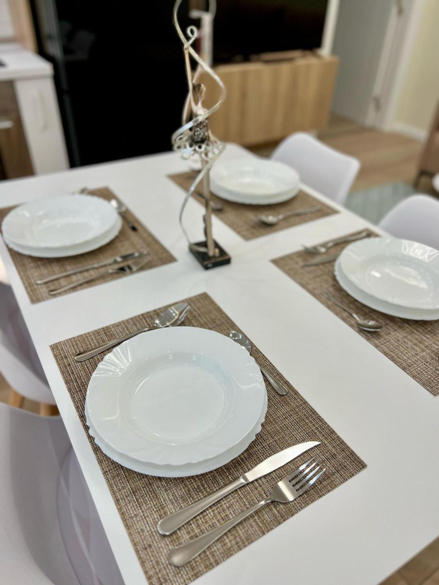 Metropolitan Charm: Cozy 1Br In 7Min To Skanderbeg Lägenhet Tirana Exteriör bild